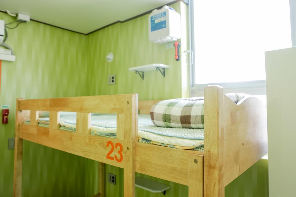 Jini Guesthouse Пусан Екстер'єр фото